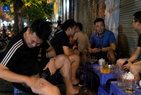 Vì sao có người dễ bị muỗi đốt nhiều hơn người khác? Không phải vì “da thịt thơm”